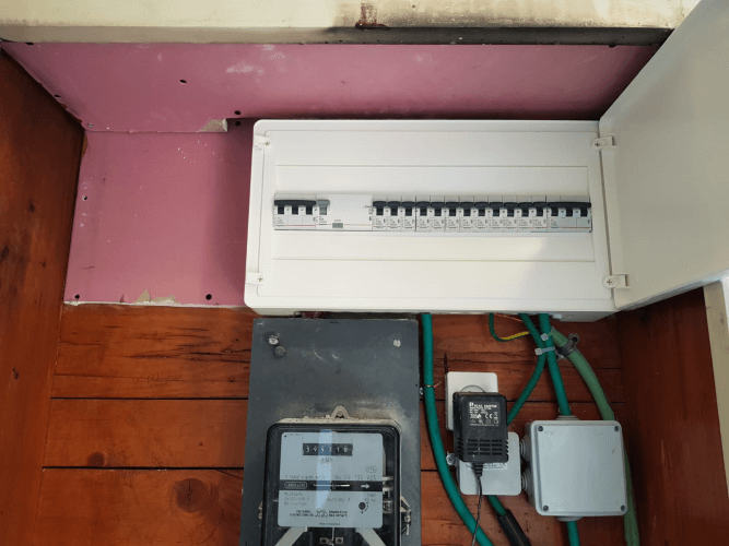 עבודות חשמל 4